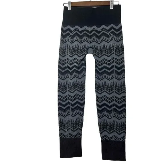 Lululemon Heathered Slate Black Gray Chevron Ebb to Street Pant Legging Size 6 - Picture 3 of 5